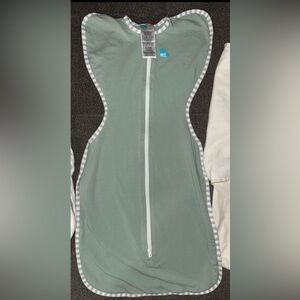 Love to dream hands up swaddle - size Medium 0.2TOG